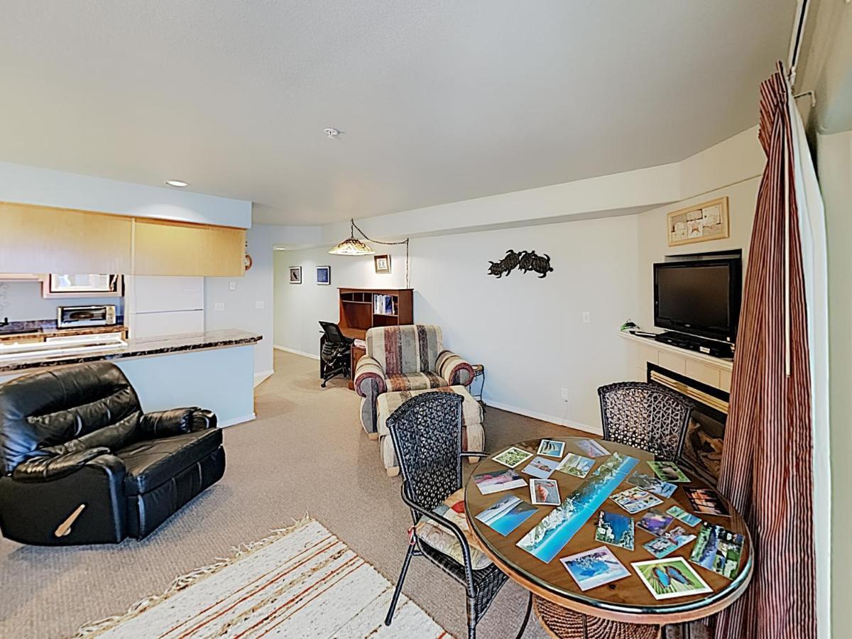 New Listing! Bay-View Beauty With Private Balcony Condo リンカーン・シティー エクステリア 写真